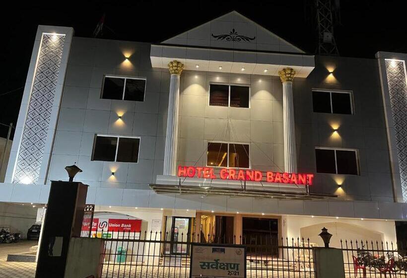 ホテル The Grand Basant