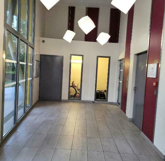 Iii Appart 2 Pièces, Neuf 200 M De Gare Parking Netflix Evry Courcouronnes