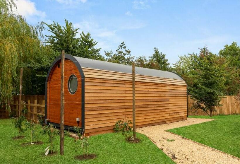 Laburnum Farm Estate