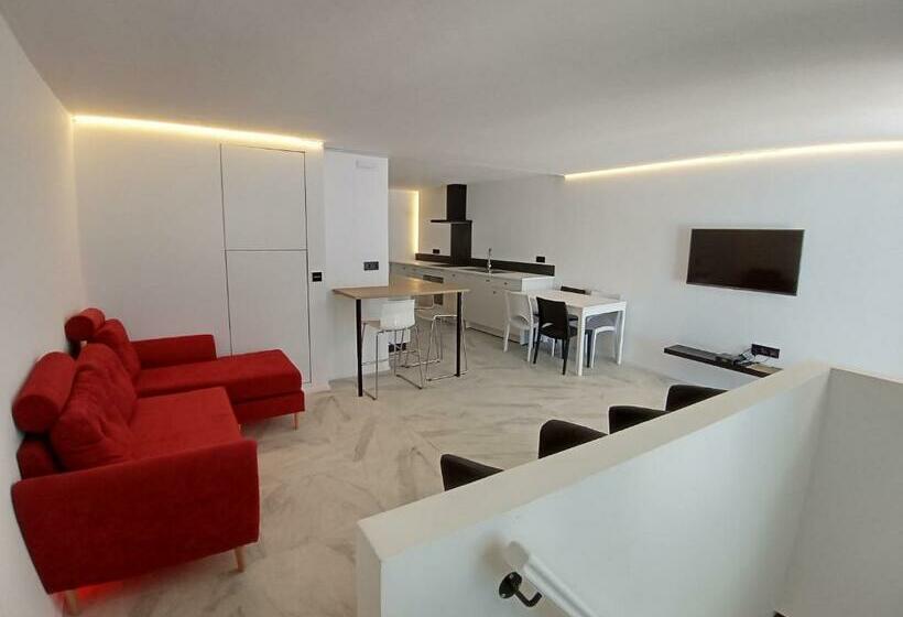 Luxe Appartement Met Home Cinema