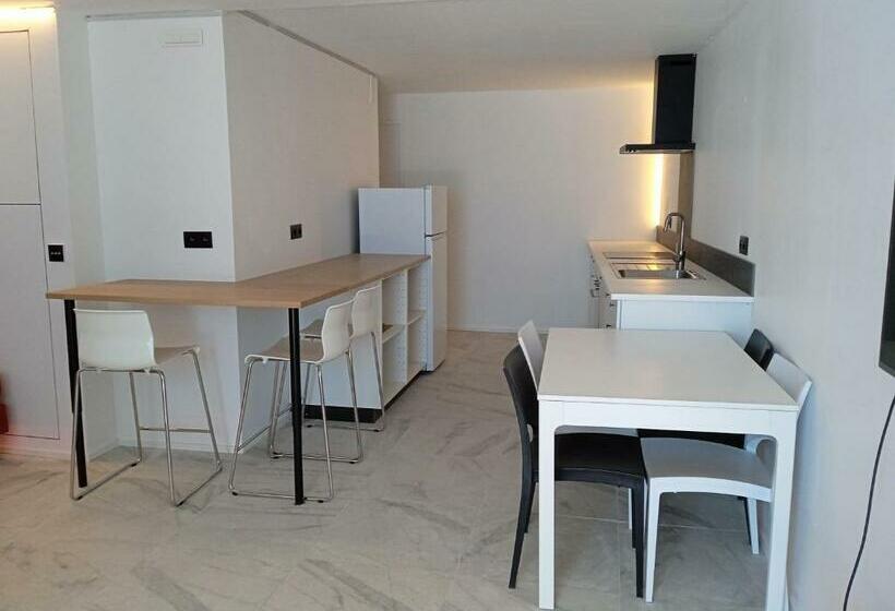 Luxe Appartement Met Home Cinema