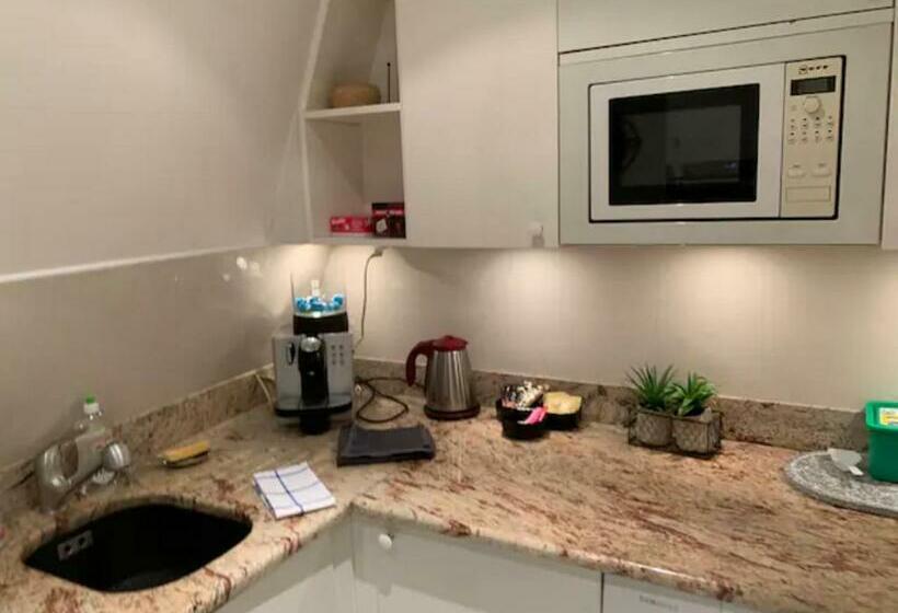 Midoon Guest   The Balcony   Grand Appartement Créteil Proche Paris