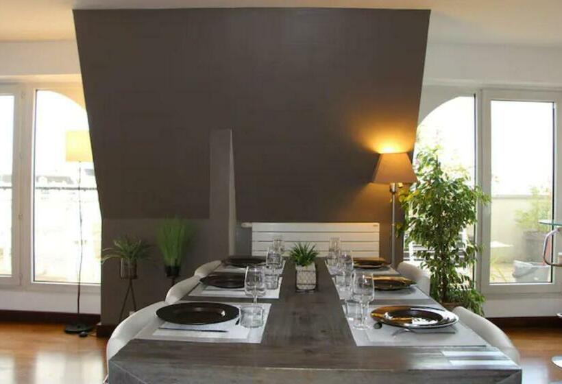 Midoon Guest   The Balcony   Grand Appartement Créteil Proche Paris