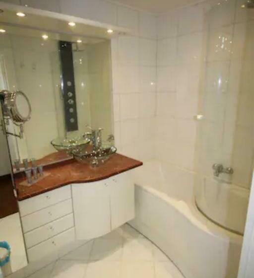 Midoon Guest   The Balcony   Grand Appartement Créteil Proche Paris