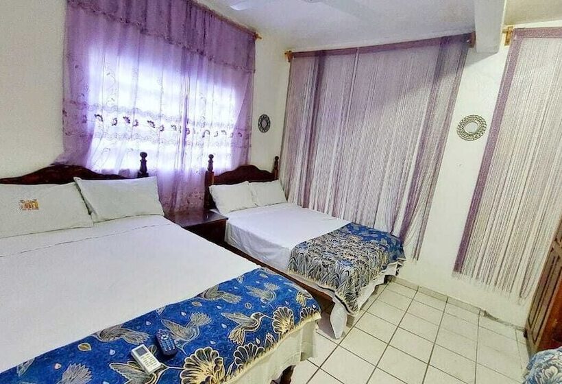 بنسيون Bungalows Mirna Manzanillo