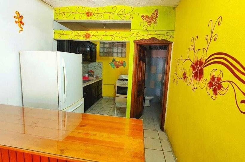 بنسيون Bungalows Mirna Manzanillo