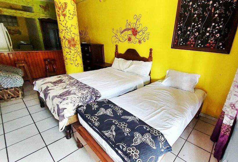 بنسيون Bungalows Mirna Manzanillo