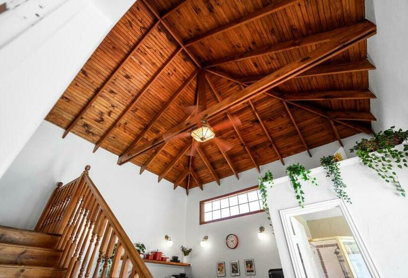 膳宿费 Dallas Oak Lawn Oasis W/ Private Pool, Hot Tub