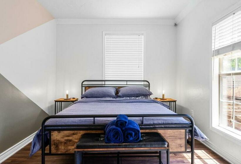 膳宿费 Dallas Oak Lawn Oasis W/ Private Pool, Hot Tub