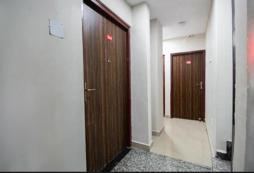 פנסיון Grand Inn