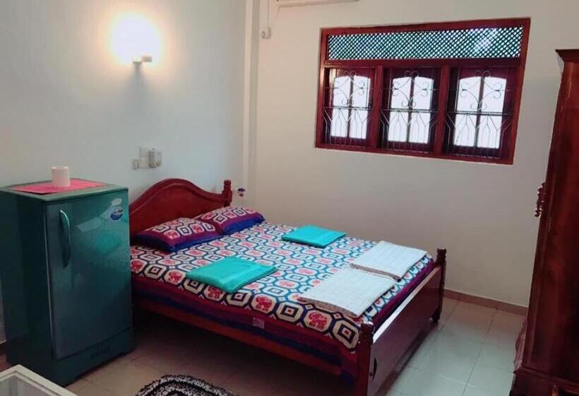 بنسيون Villa Ujuwaththa