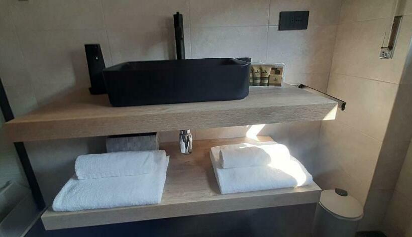 Sweet Lake Vi Aspetta Sul Lago