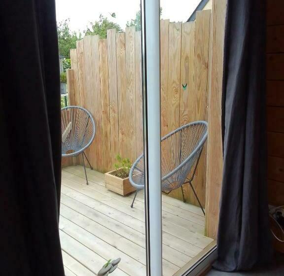 Tiny House Dans Jardin Arboré