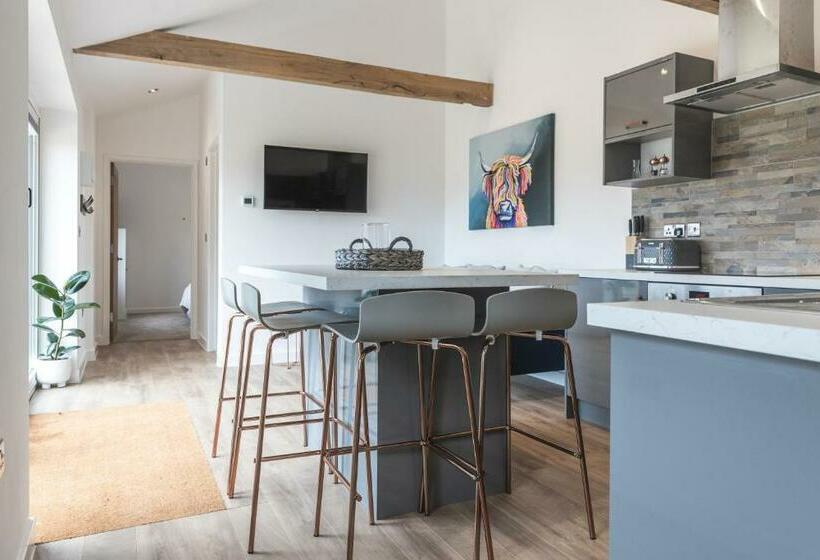 Apartment In The Countryside With Hot Tub