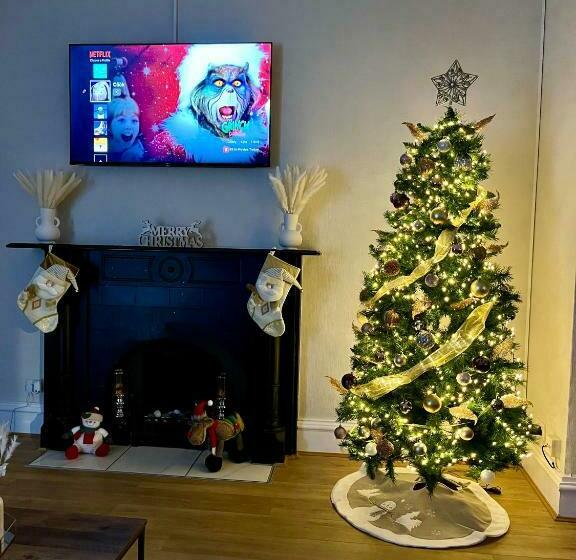 57 Main Street Newcastle Luxury Central Apartment