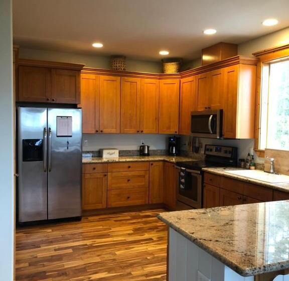 Camano Lookout Gorgeous Views Of Saratoga Passage!