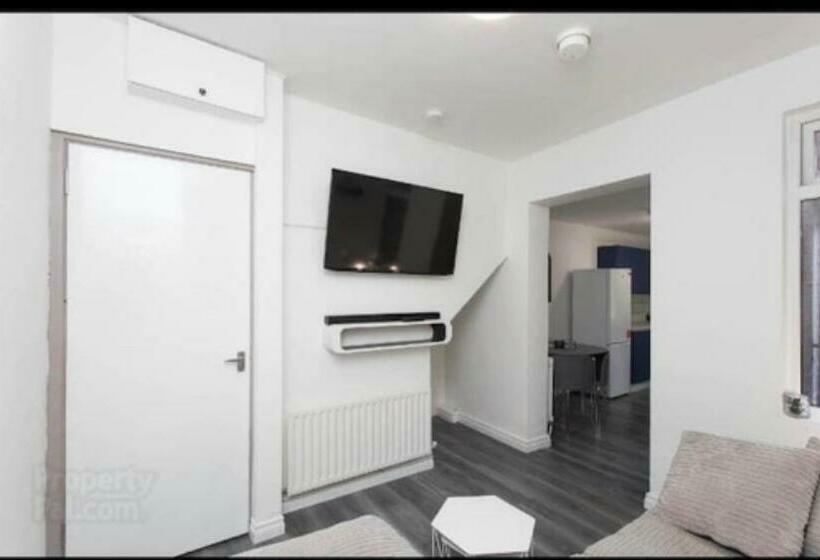 House @ Queens University