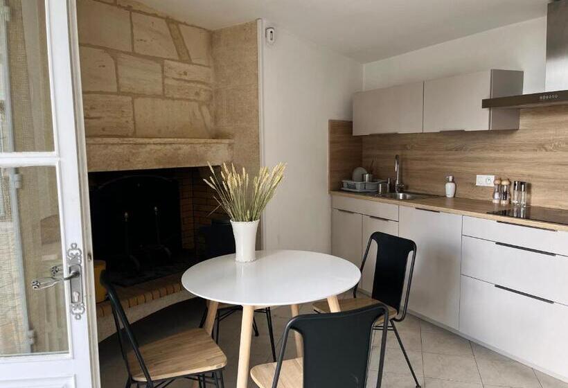 La Madeleine, Nichée Au Cœur De Saint émilion