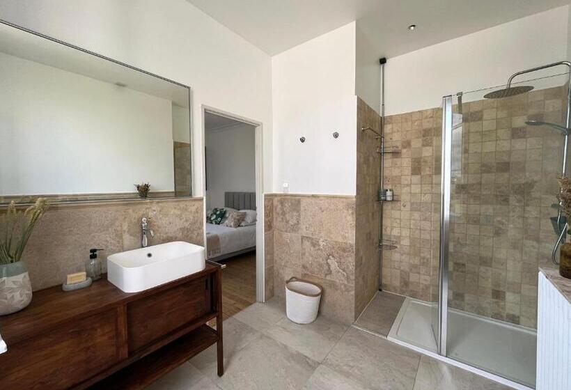 La Madeleine, Nichée Au Cœur De Saint émilion