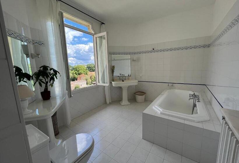 La Madeleine, Nichée Au Cœur De Saint émilion