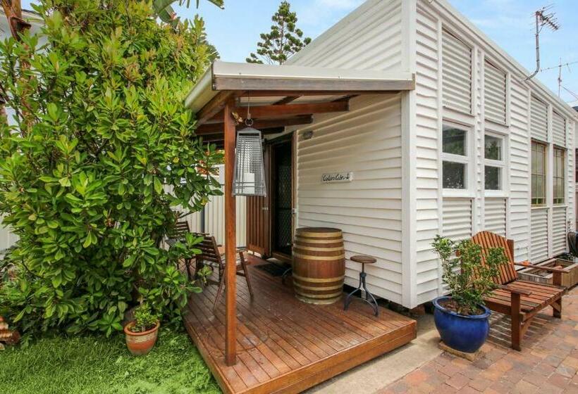 Landsborough Pde 122 Golden Beach