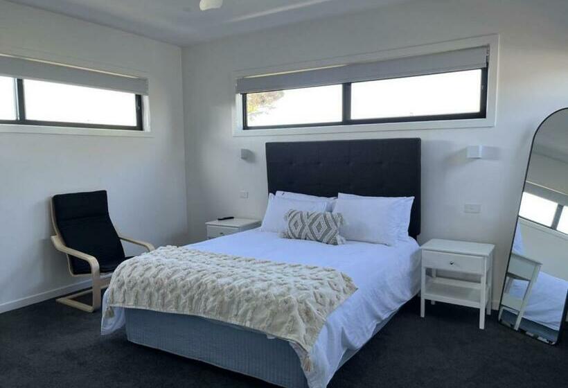 Luxury On Bayview Wifi Linen Included