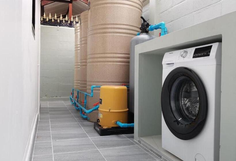 Private Pool Villa With Jacuzzi At Royal Park Village   Walk To The Beach   6 People   Max 3 Males