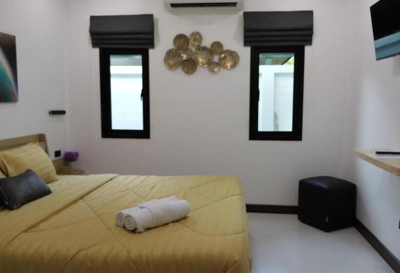 Private Pool Villa With Jacuzzi At Royal Park Village   Walk To The Beach   6 People   Max 3 Males