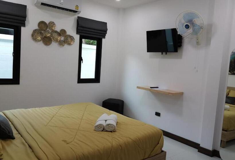 Private Pool Villa With Jacuzzi At Royal Park Village   Walk To The Beach   6 People   Max 3 Males