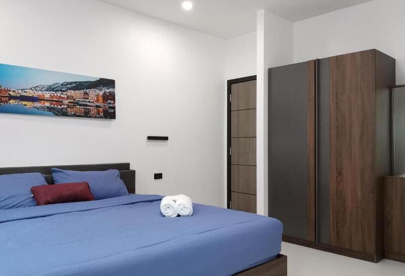 Private Pool Villa With Jacuzzi At Royal Park Village   Walk To The Beach   6 People   Max 3 Males