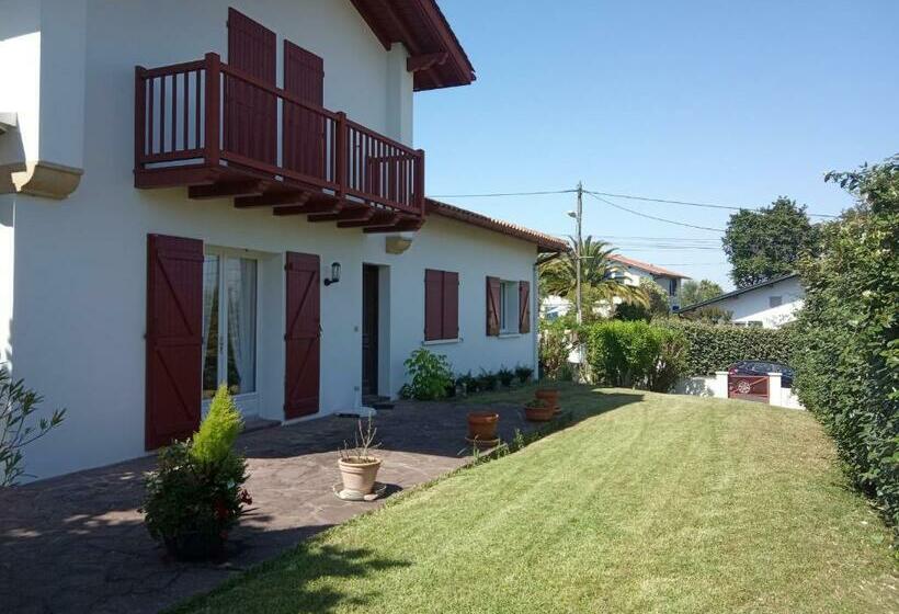 Maison Saint Jean De Luz, 6 Pièces, 10 Personnes   Fr 1 239 845