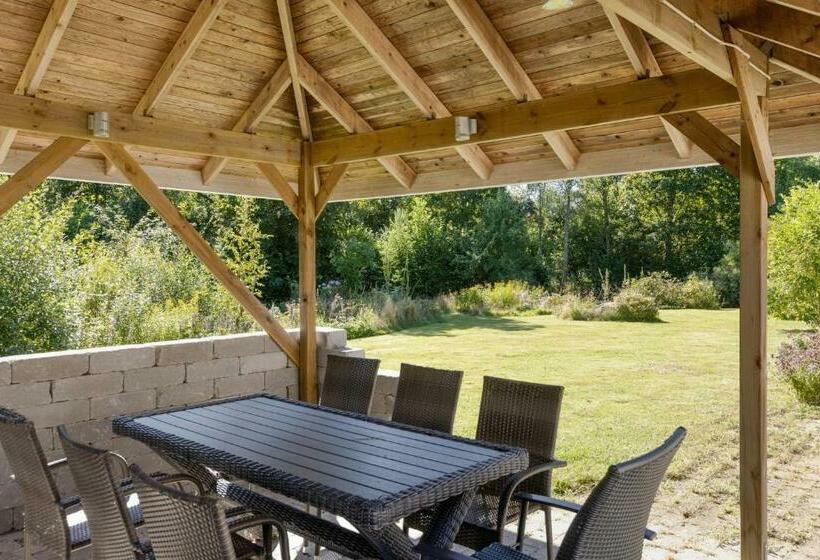 Mobile Home In Sjoared