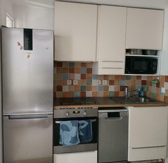 Port Cogolin, T2 Calme Dans Belle Résidence, Piscine, Proche St Tropez