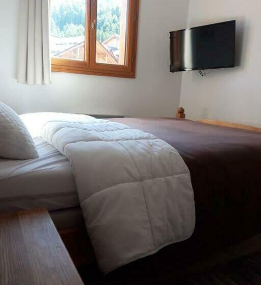 T2 Les Orres 1800 Pied Des Pistes Avec Piscine