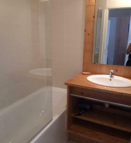 T2 Les Orres 1800 Pied Des Pistes Avec Piscine