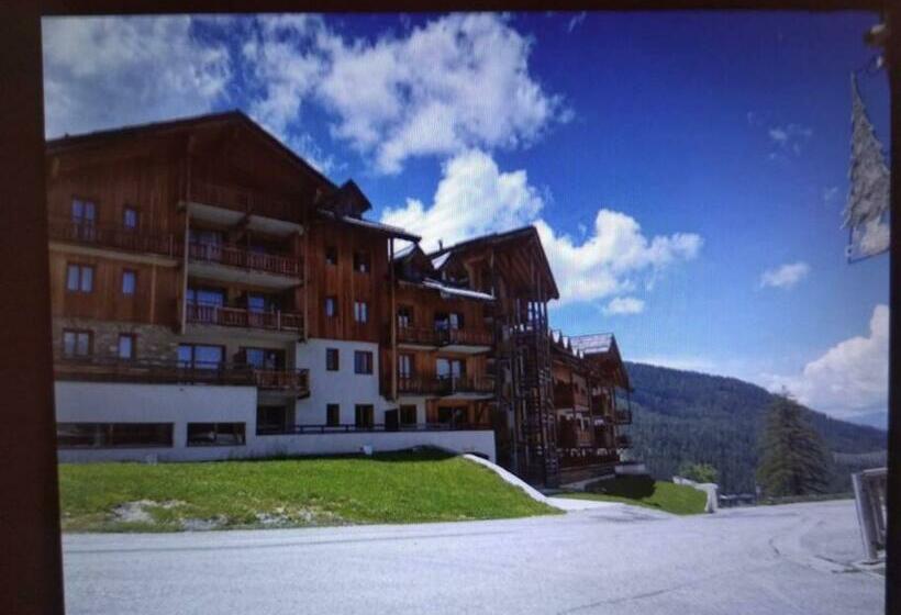 T2 Les Orres 1800 Pied Des Pistes Avec Piscine