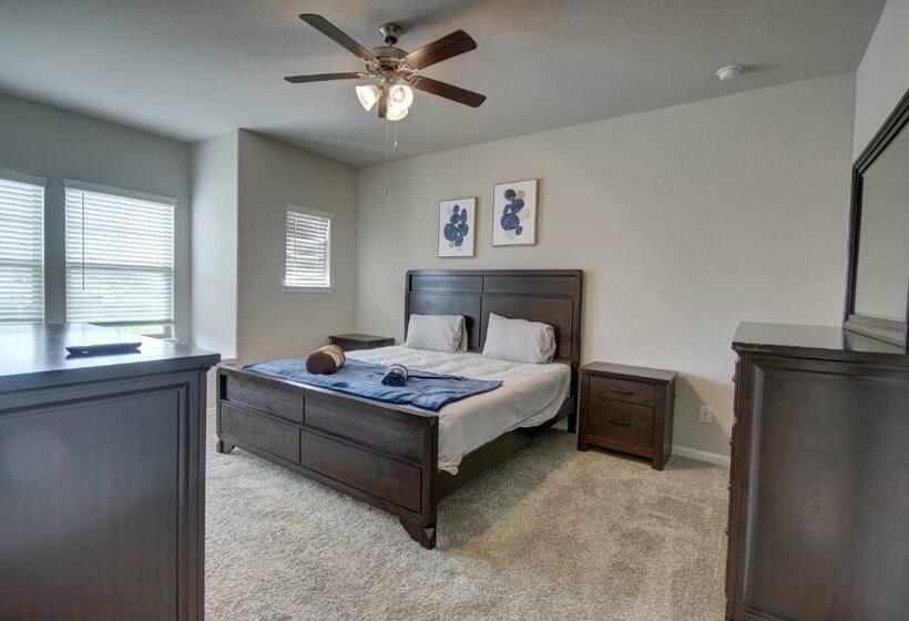 Affordable 3 Bedroom Townhouse With Backyard ~ Double Story