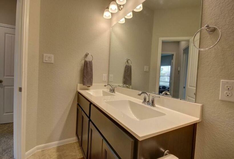 Affordable 3 Bedroom Townhouse With Backyard ~ Double Story