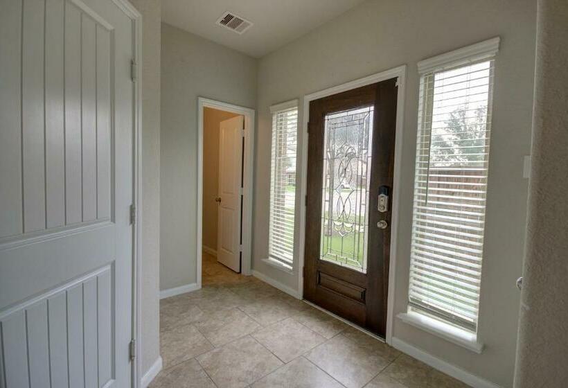 Affordable 3 Bedroom Townhouse With Backyard ~ Double Story