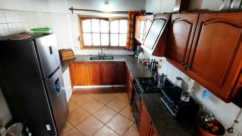 Casa Amplia Con Jardin