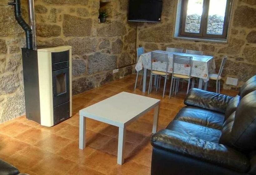 Cuberto Darriba Casa Restaurada En Canedo