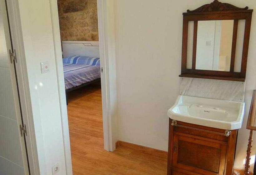 Cuberto Darriba Casa Restaurada En Canedo