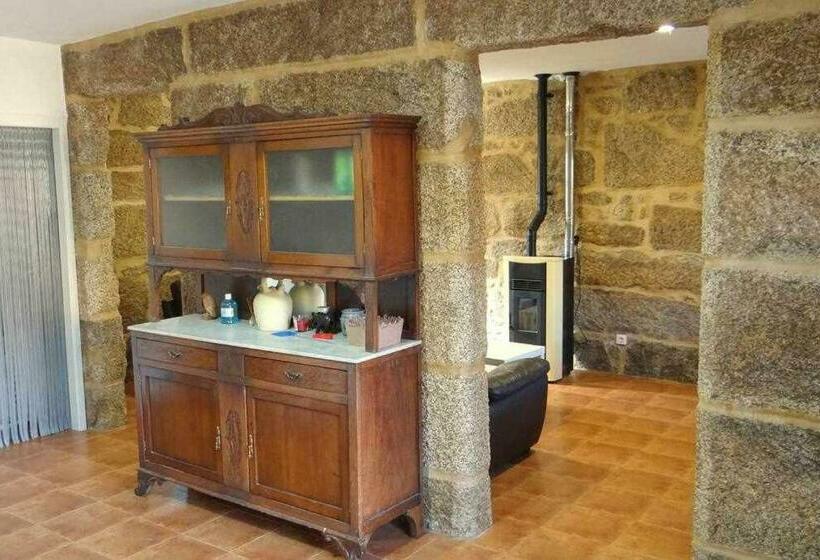 Cuberto Darriba Casa Restaurada En Canedo