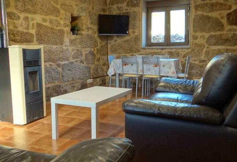 Cuberto Darriba Casa Restaurada En Canedo