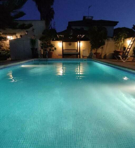 Chalet Con Capacidad Para 8 Personas