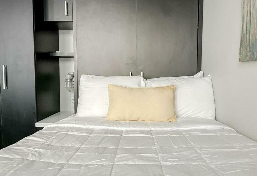 Sleepover Downtown Springfield Studio Apartments