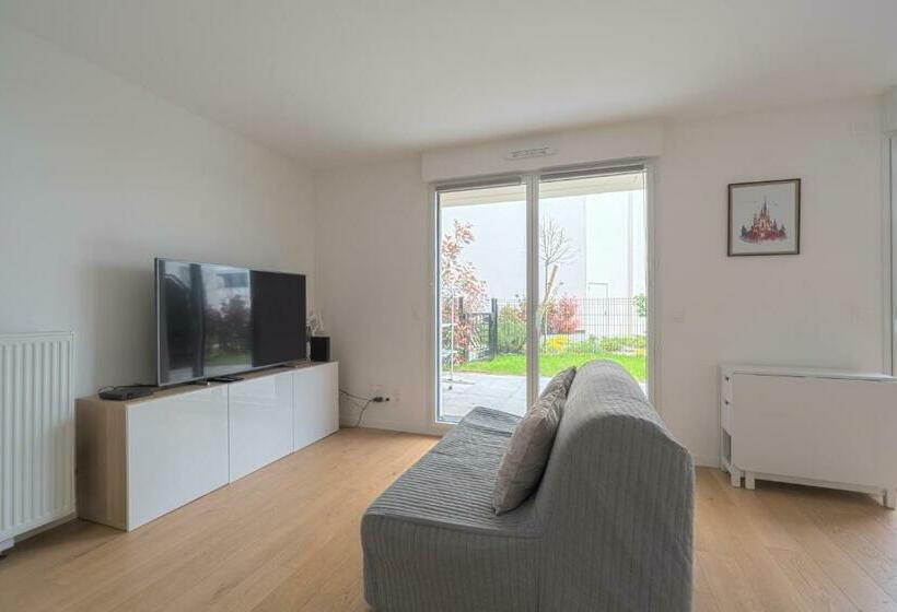 Disney   Paris 5 Min De Disney   Pk Privé Gratuit   4 Personnes   Terrasse Jardin