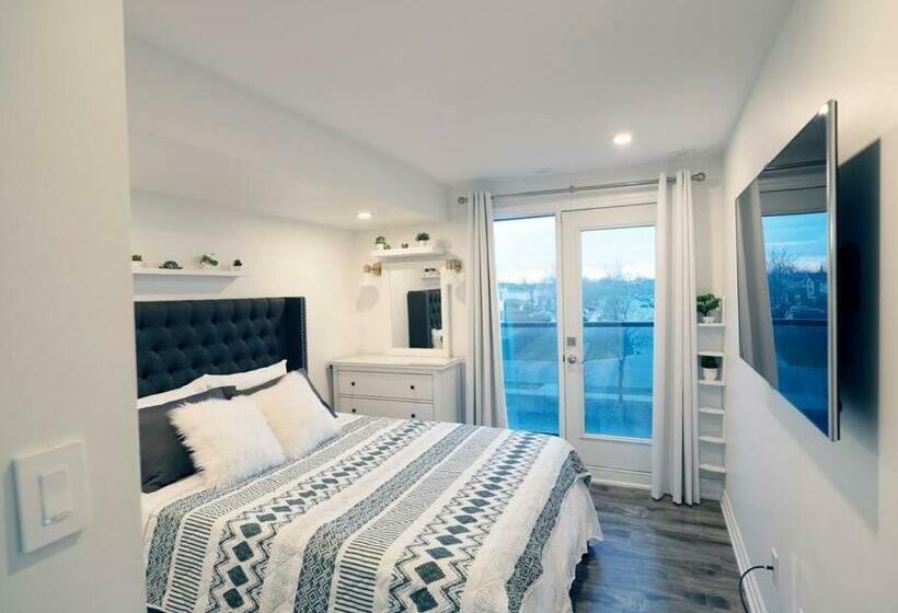 Elegant 2000 Sq Ft 3br Urban Town House 2 Parking