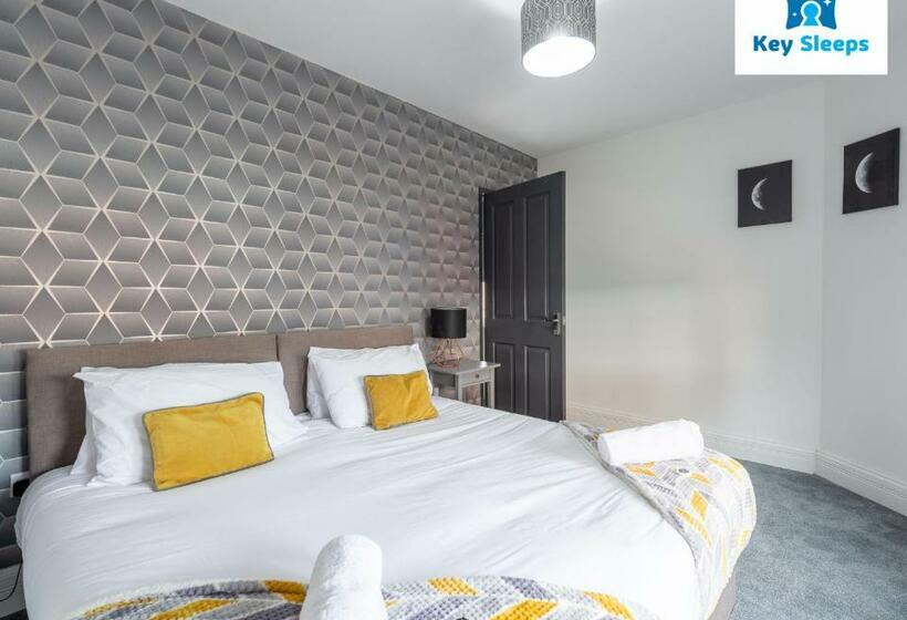 Five Bedroom Spacious Modern House By Keysleeps Short Lets Workington Lake District Beach