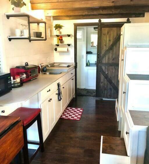 Fox Tiny Home   The Cabins At Rim Rock